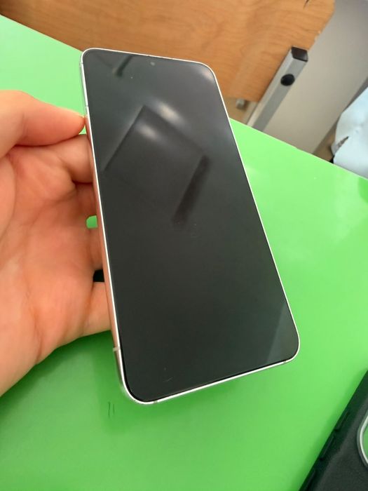 Samsung S22 256гб