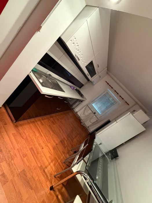 Inchiriez apartament