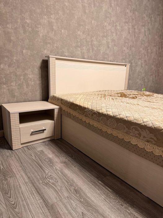 Спальный гарнитур с матрасом