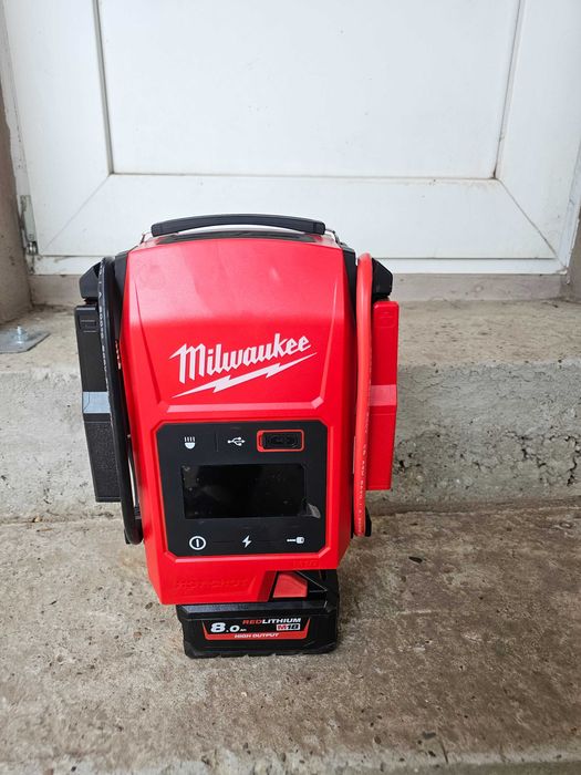 Booster/ starter  pornire masini Milwaukee