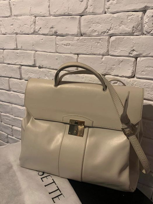 Geanta musette foarte frumoasa crem