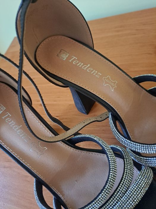 Сандали официални.