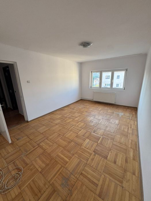 Apartament de închiriat
