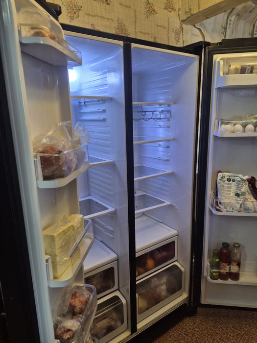 Холодильник двухдверный Samsung