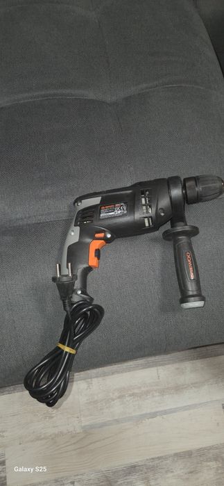 Електрическа бормашина 710вата