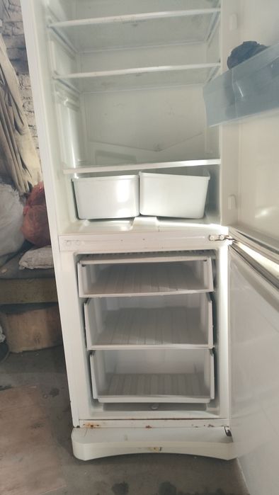 Продам холодильник