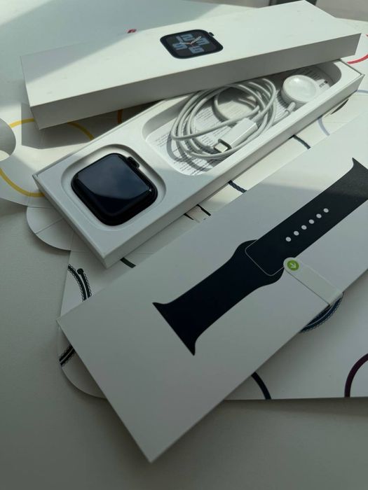 Apple Watch SE 44мм / Эпл Ватч Си • рассрочка 0-0-12