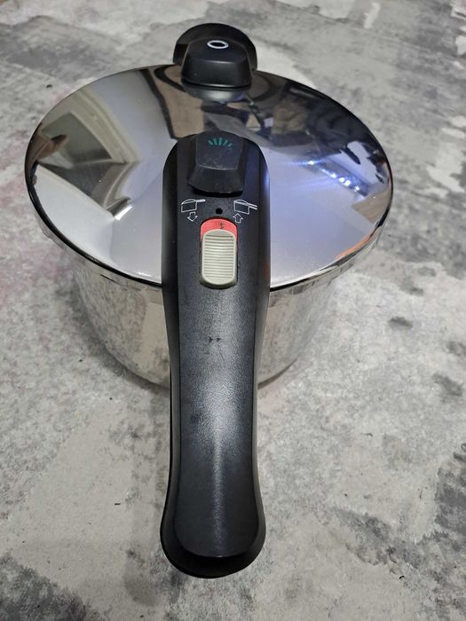 Oala sub presiune Cuisine NoblesseGermania