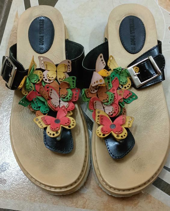 Papuci de dama cu fluturi