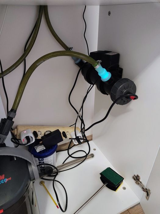 Аквариум eheim 240л с цялото оборудване и 9бр. Дискуси