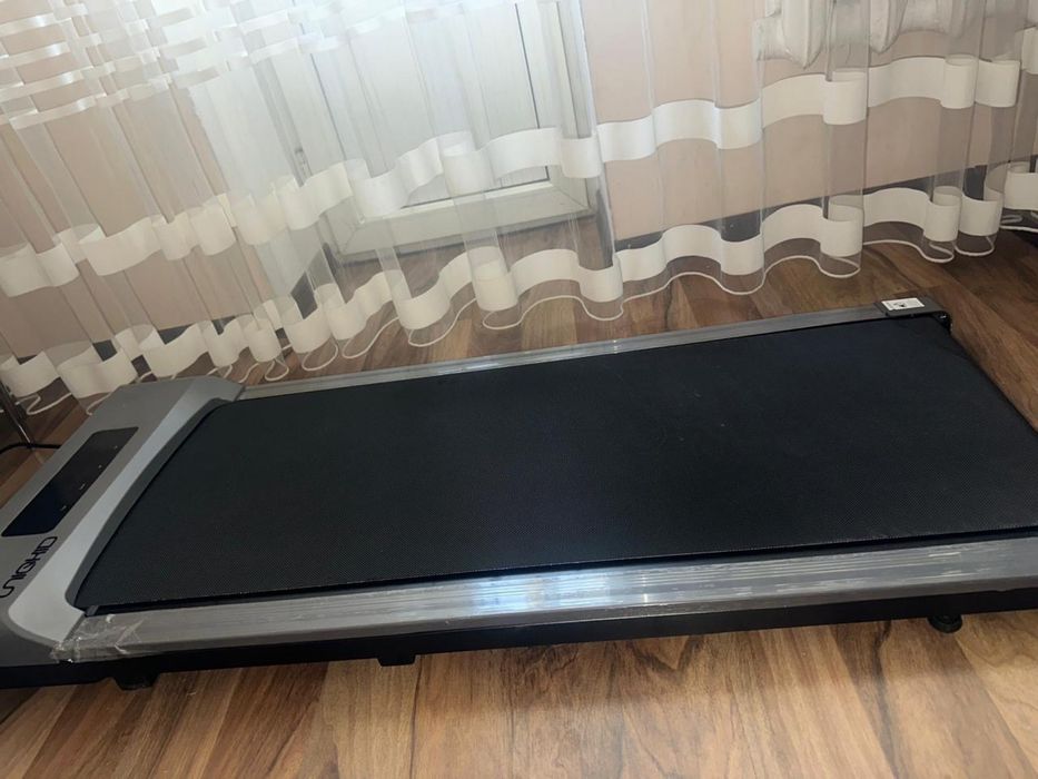 Продам беговую дорожку