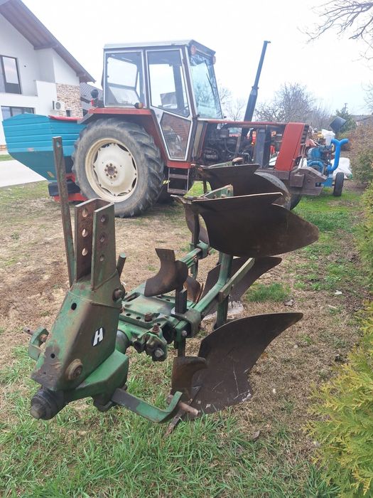 Plug agricol 3 brazde