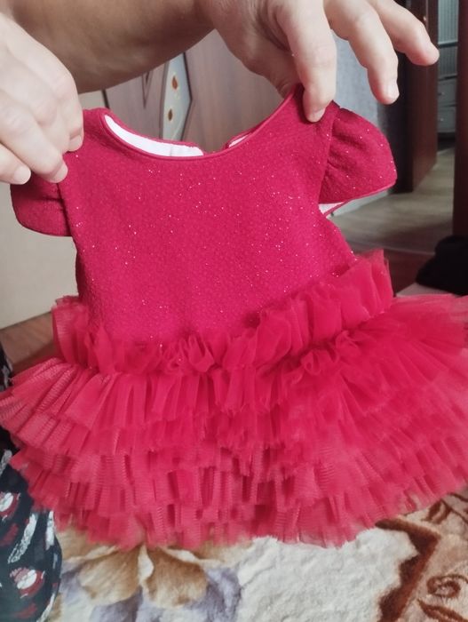 Продам детское платье до 9 месяцев