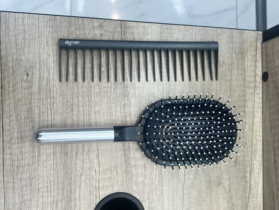 Dyson - расческа с гребенью