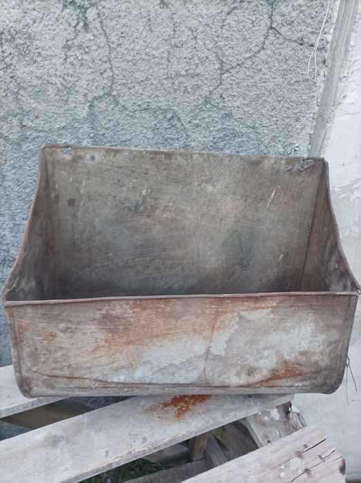 Продам кормушка для животных.