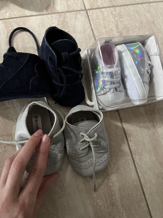 Încălțăminte bebe mărimea 18-23