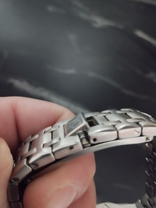 Продаются наручные часы