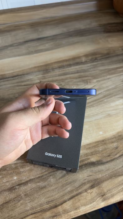 Продам Samsung S25