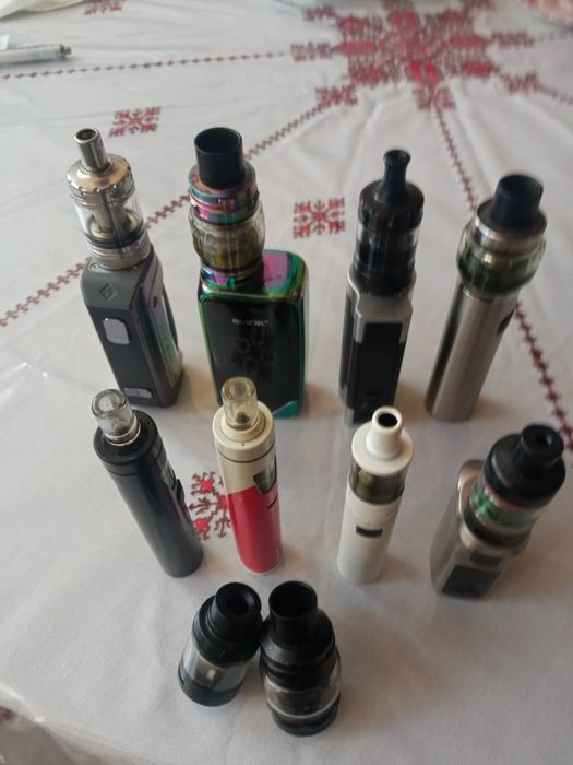 Vând țigări electronice în stare foarte bună