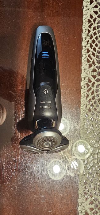 Aparat Ras Philips seria 9000