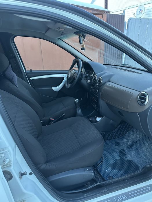 Продам Лада Ларгус 5 местная