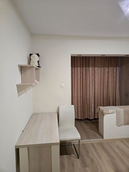 De închiriat apartament cu 3 camere în Tudor str Livezeni