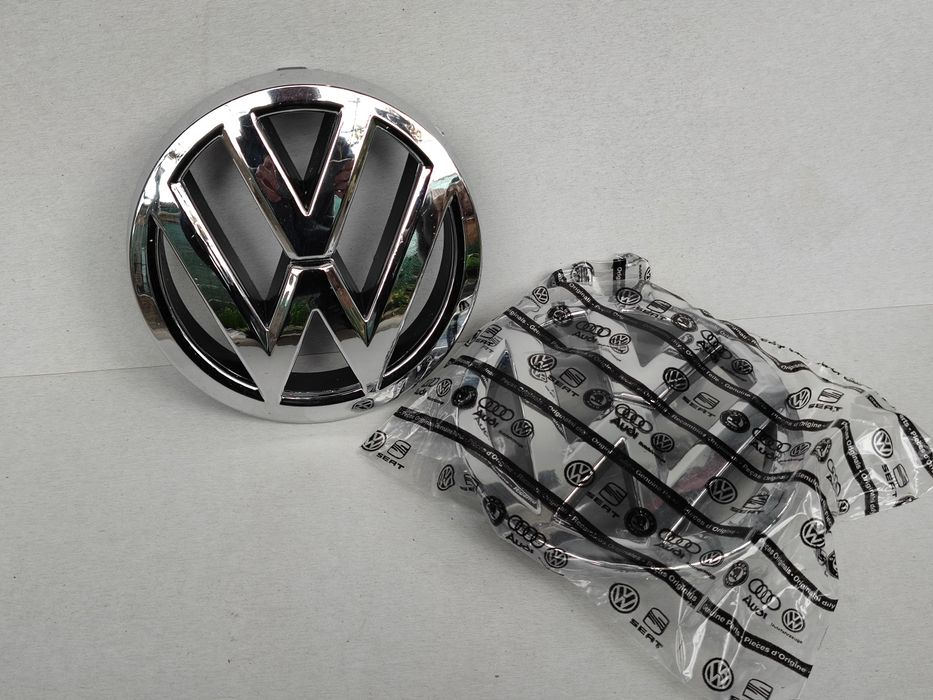 135мм Предна емблема за Фолксваген Голф 6 VW Golf Caddy OEM 5K0853601