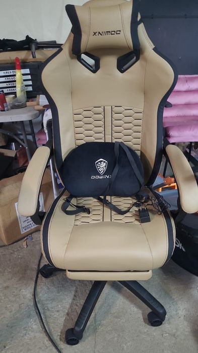 Vand scaune de birou de gaiming cu vibratii in perna si suport