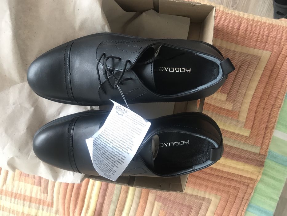 Налични  . Обувки   от  естесвенна   кожа   / нови   :  45   номер   .