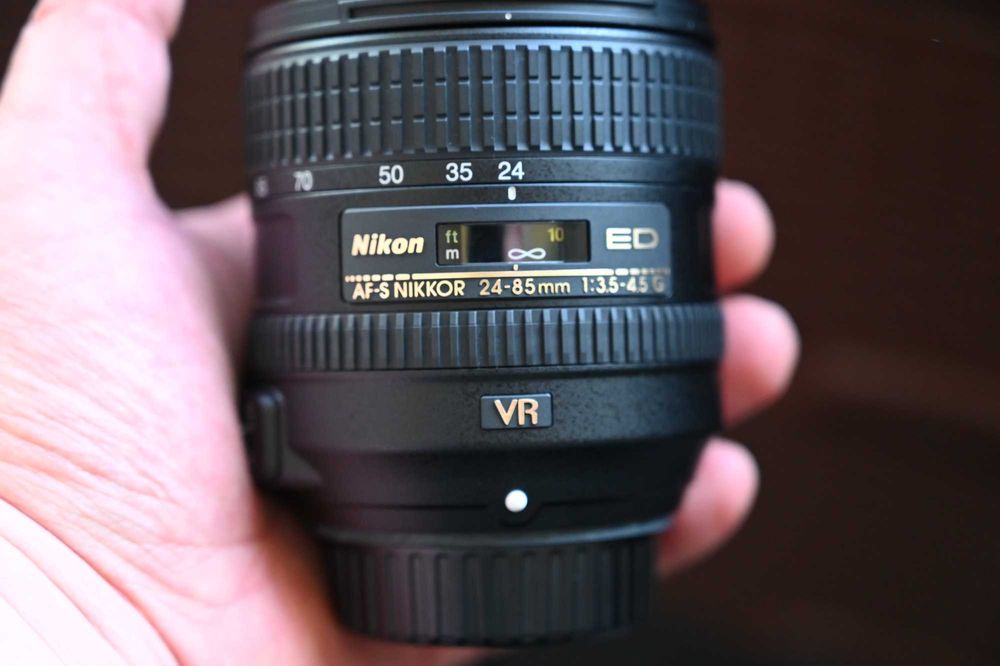 Обектив Nikon AF-S FX NIKKOR 24-85mm f/3.5-4.5G ED VR