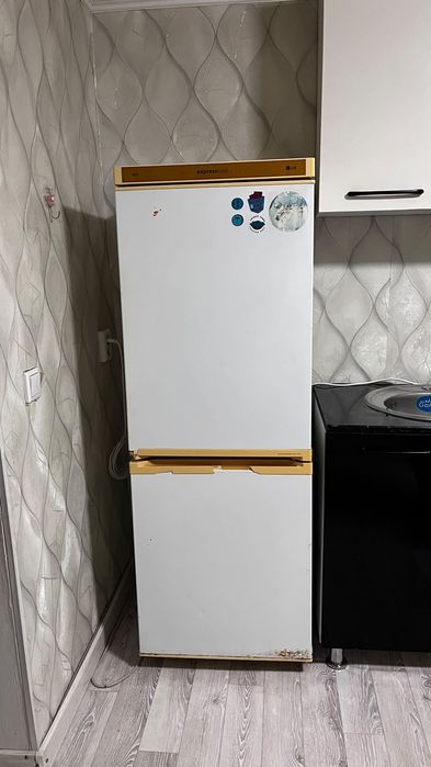 Продается холодильник б/у LG
