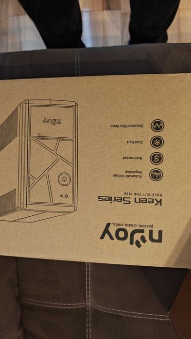 Synology NAS 923+ + 8TB ssd + UPS