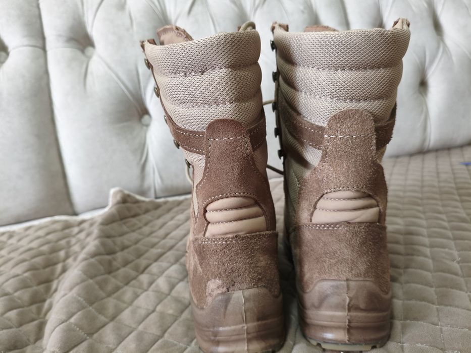 Продам берцы песочного