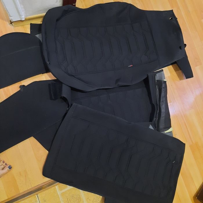 Продам комплект чехлы на  Малибу  в отличном состоянии