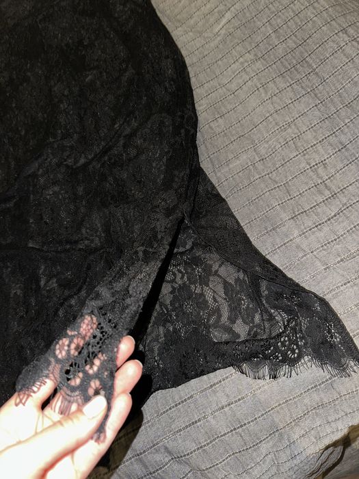 Дантелена черна рокля