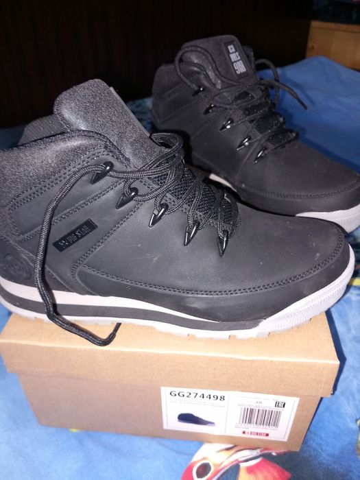 Зимни боти ново с кутия