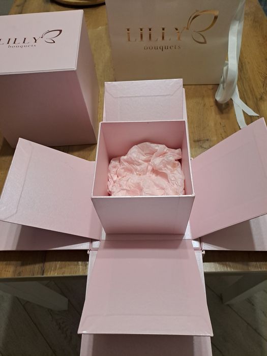 Продам новую коробку LILLY