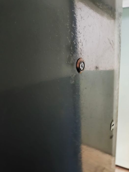 Дверь входная металлическая