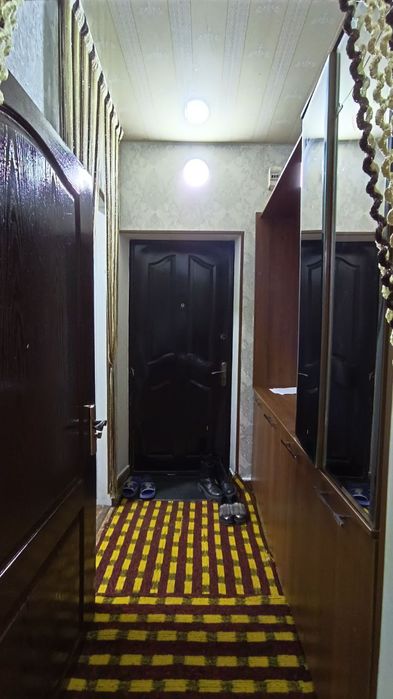 СРОЧНО продаётся Сергелийский р-н Куйлюк Массив 5 3/1/9 47шк 70м2