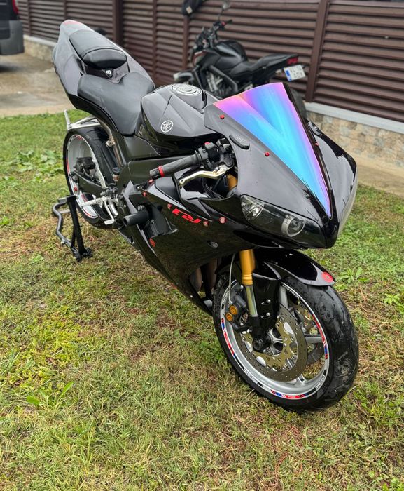 Vând Yamaha r1 rn12
