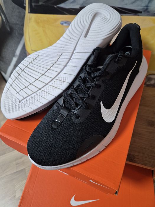 Обувки  Nike и Adidas
