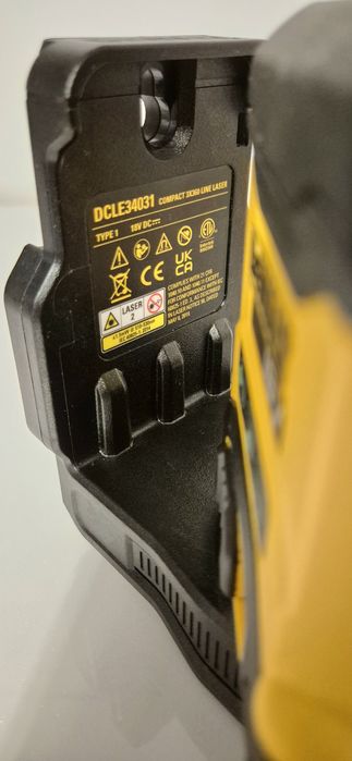 Laser dewalt cu lumina verde sau rosie
