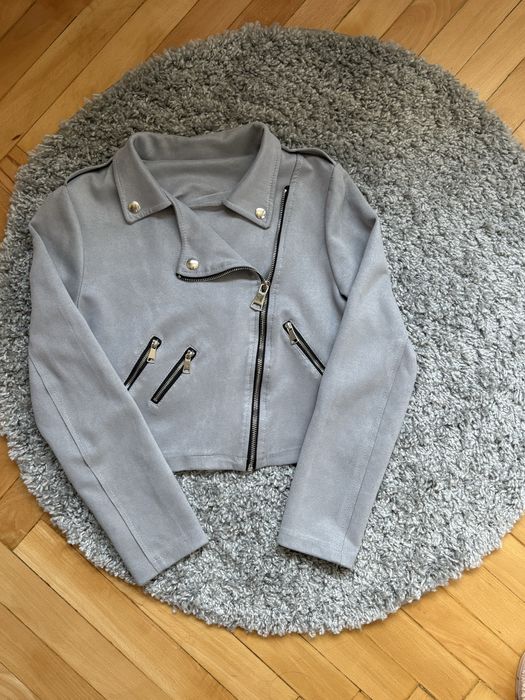 Дамско сиво якенце