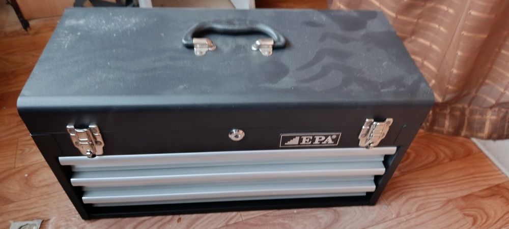 Продам новый инструмент