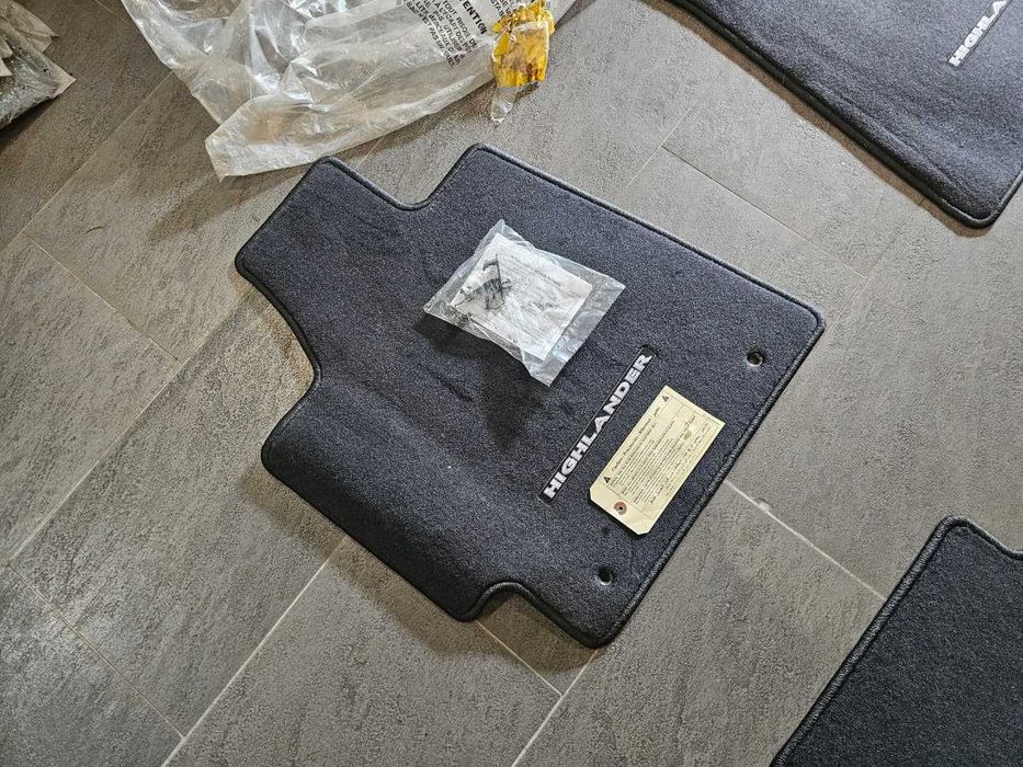 Полики Toyota highlander