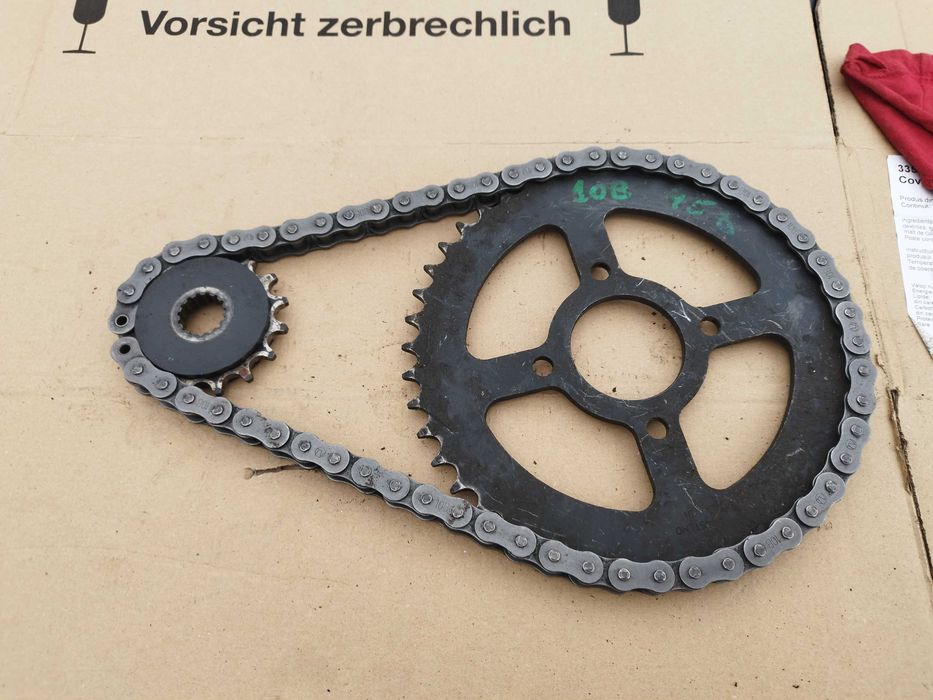 Pinion lanț gall cu pinioane mic și mare