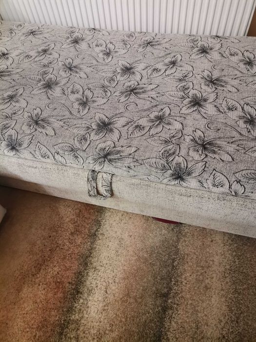 Продавам диван легло