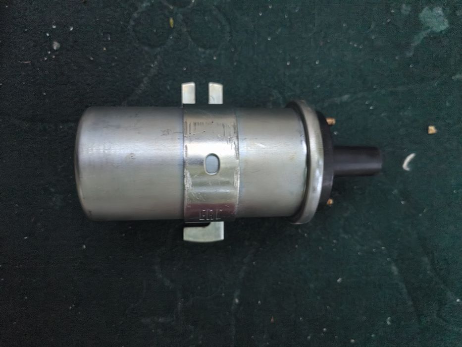 Продаёт катушку зажигания  для ваз 2106  Babina sotiladi yangi