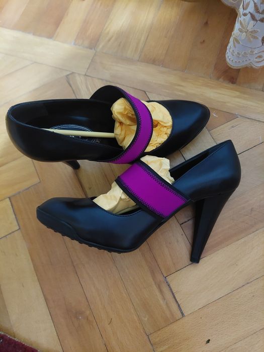 Pantofi cu toc marca Tod's