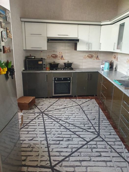 Продается кухонный гарнитур